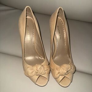 Gianni Bini Cream Peep Toe Heels with Bow